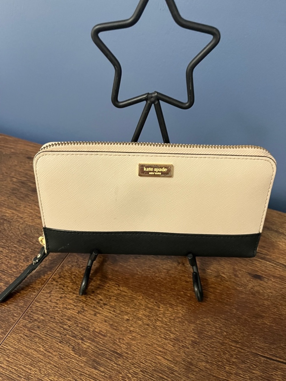 Kate Spade Zip Around Wallet